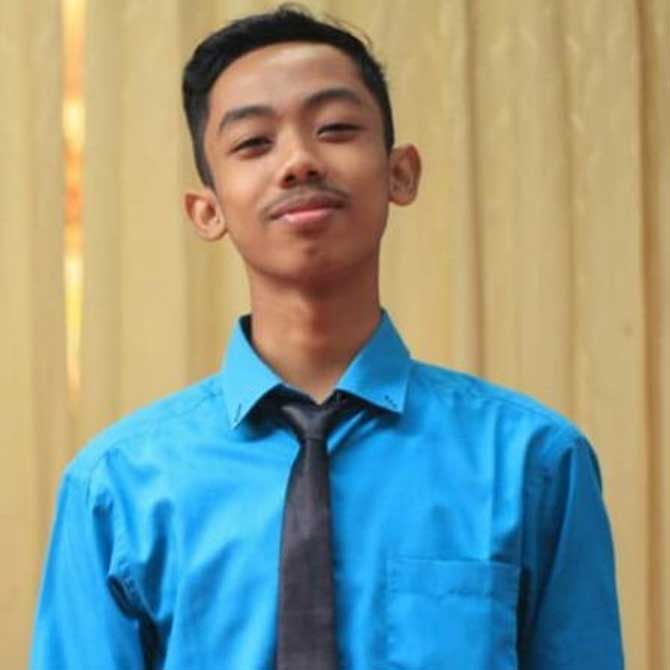 Muflihun Khaqqul Mubin Guru Kampung Inggris