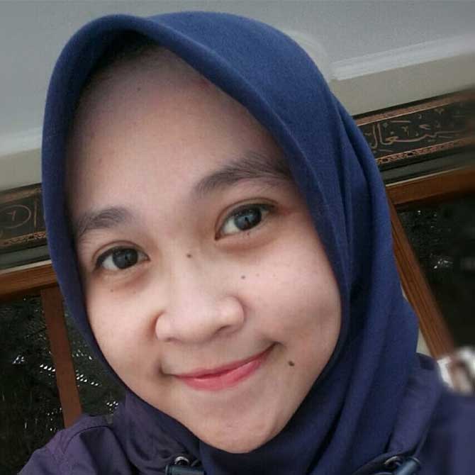 Nuzulur Rohmah, S.Pd Guru Kampung Inggris